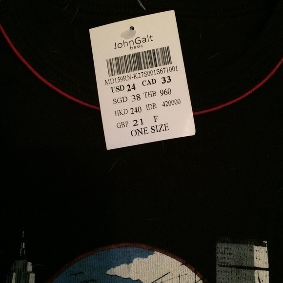 Brandy Melville — NYC Cropped Baby Tee - Picture 2 of 5